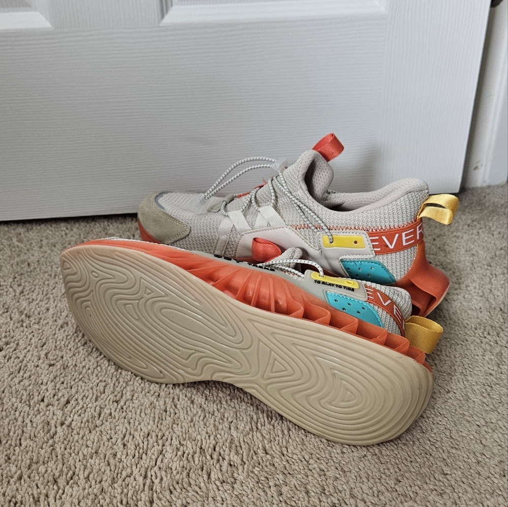 Colorful Sneaker - Picture 4 of 5